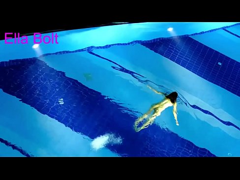 ❤️ Non posso smettere di guardare, giovane bionda catturata nuotare nuda nella piscina del resort ELLA BOLT ️❌ Porno duro al it.milf300com.ru ❌️❤