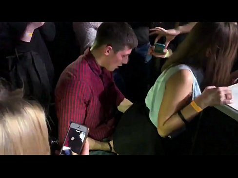 ❤️ Sesso reale in un nightclub russo. Ragazza russa di 18 anni nell'ano e nella vagina scopata in un nightclub ️❌ Porno duro al it.milf300com.ru ❌️❤